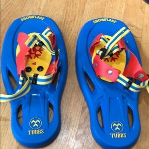 Tubbs young kids snowshoes blue and yellow